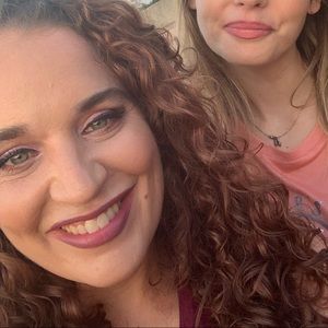 Meet your Posher, Candace